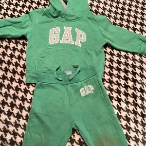 Baby gap set